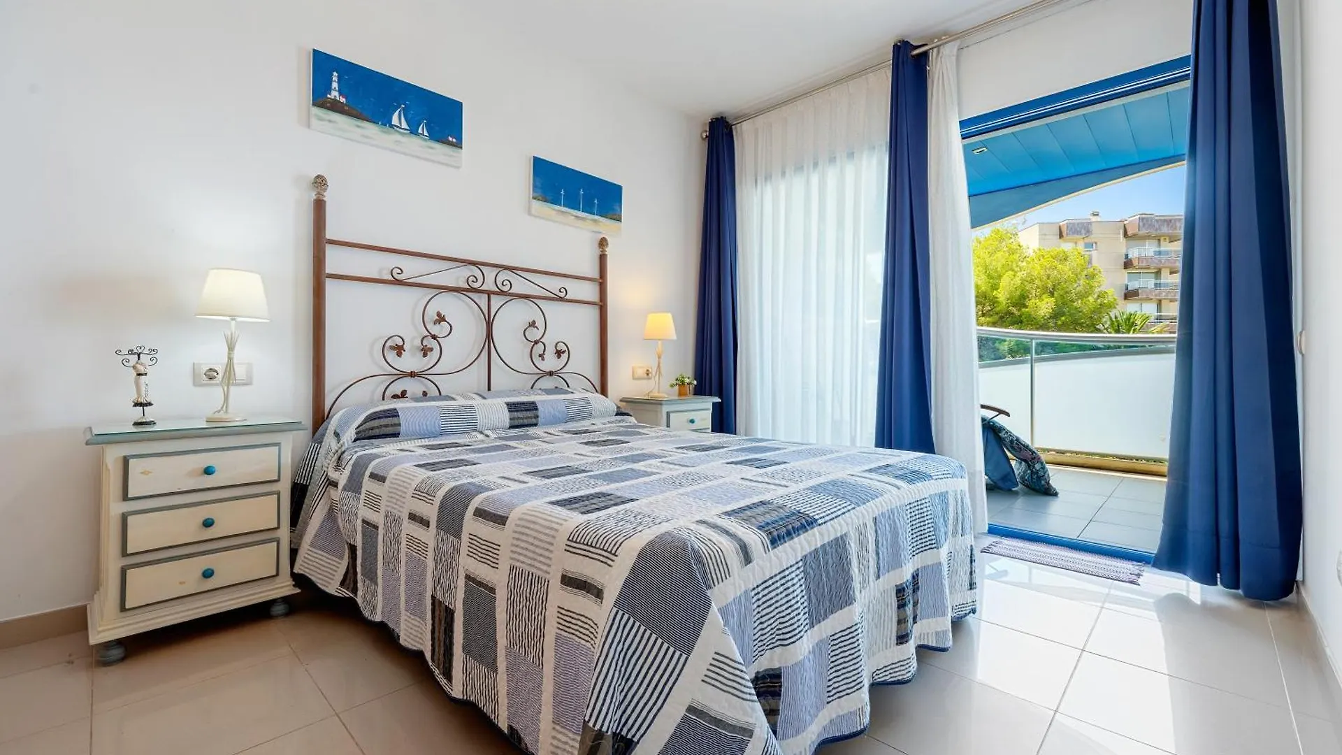 Les Ones Only Families Apartment Salou
