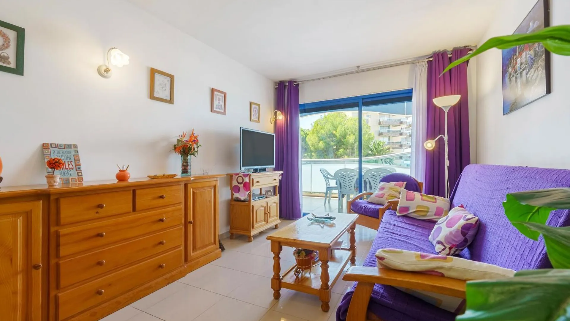 Les Ones Only Families Apartment Salou